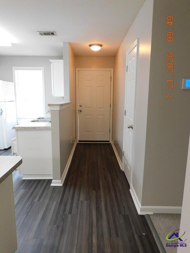 Building Photo - 128 Kingston Village Dr