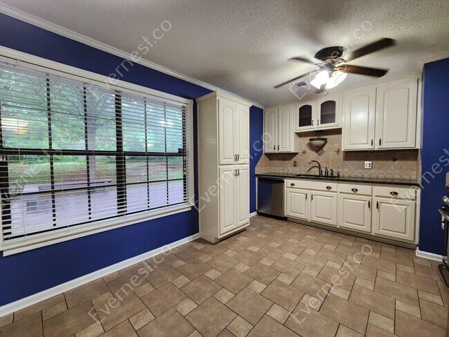 Building Photo - 3732 Allyn Dr NW