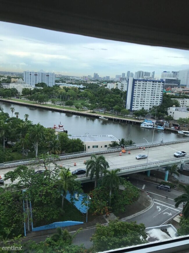 Foto del edificio - 2 br, 2 bath  - NEO LOFT