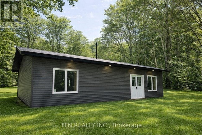 Building Photo - 385 Gables Rd
