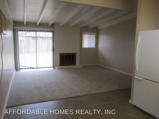 Building Photo - 830 Todhunter Ave