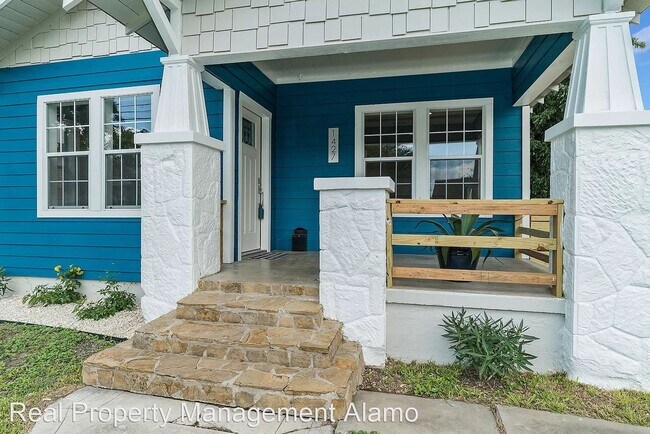 Foto del edificio - 2 br, 2 bath House - 1427 Burnet Street