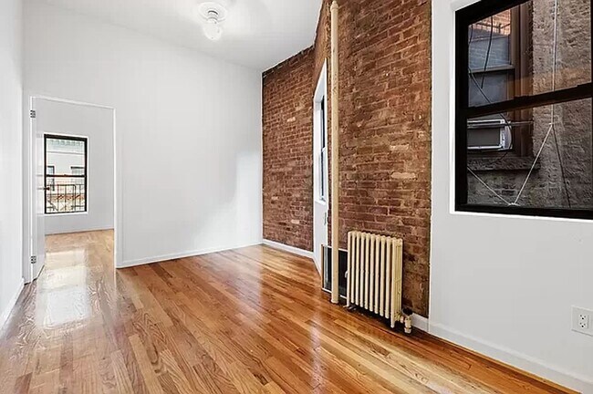 Foto del edificio - 406 West 48th Street