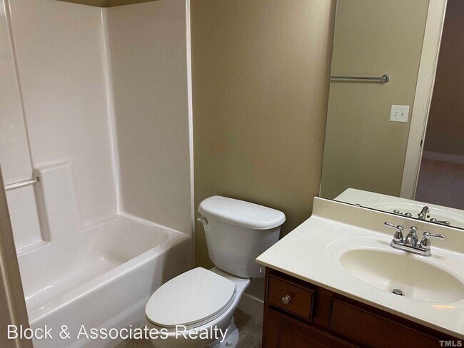 Building Photo - 3 br, 3.5 bath House - 43 Danbury Court