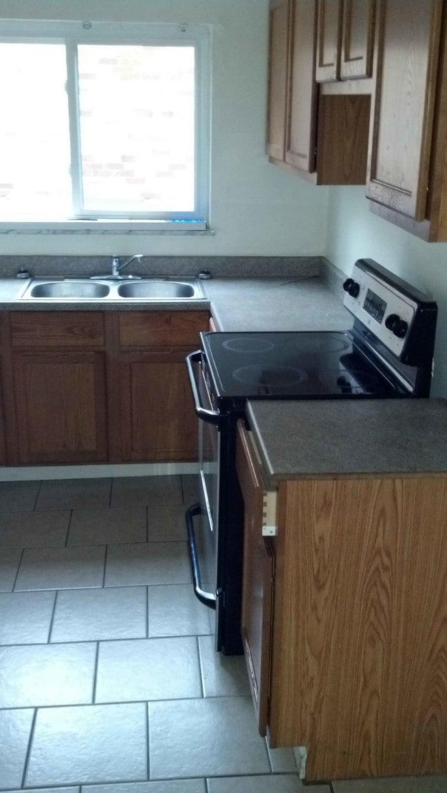 Roselawn Apartments Apartments Cincinnati, OH