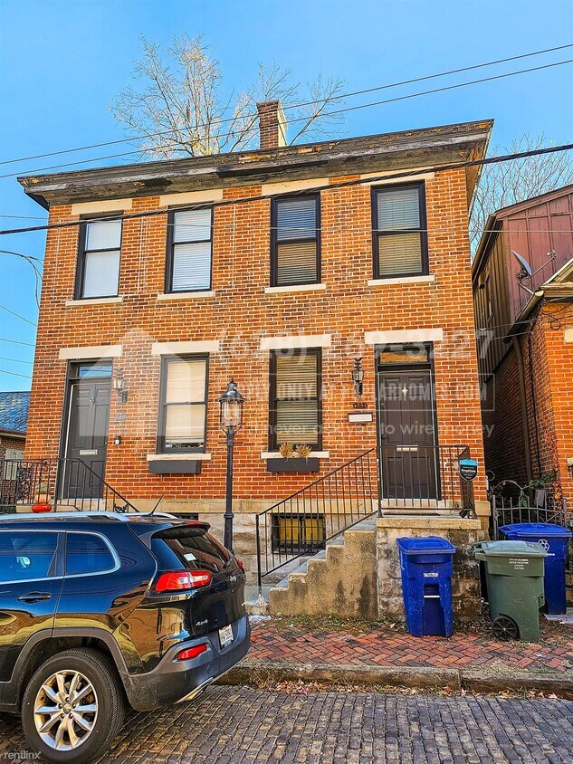 Primary Photo - 3 br, 2 bath Condo - 582 South Pearl Street -