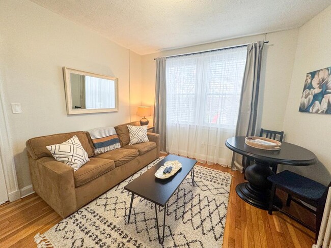 Foto del edificio - 1 bedroom in Brookline MA 02446