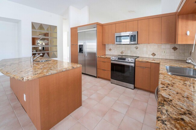 Foto del edificio - 11511 Island Lakes Ln