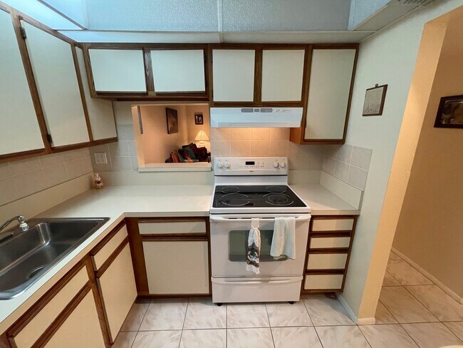 Building Photo - 4334 NW 9th Ave