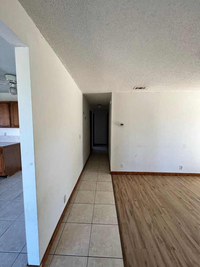 Building Photo - House for rent