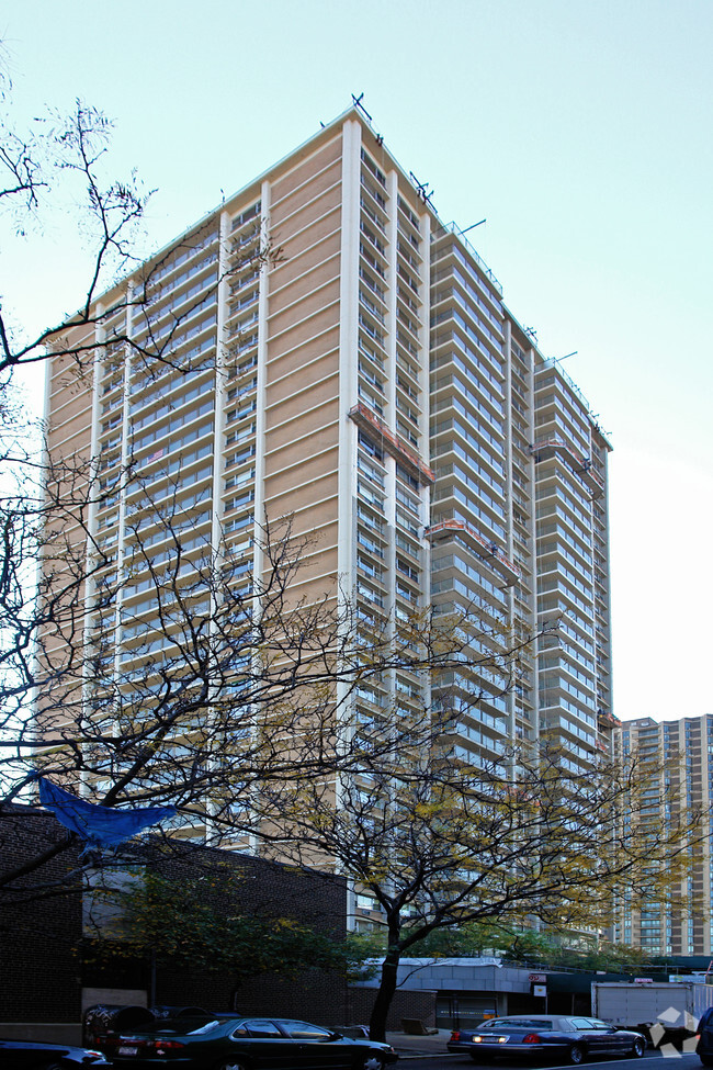 Foto del edificio - 75 Henry Street