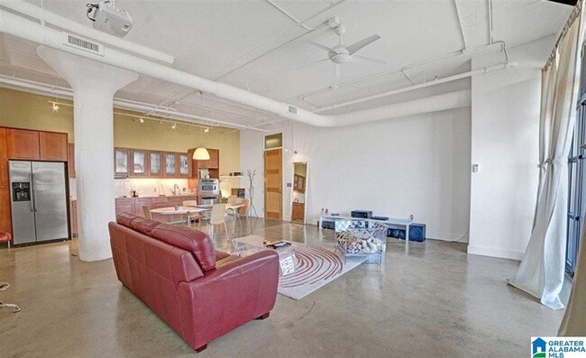 Building Photo - 2201 5th Ave N