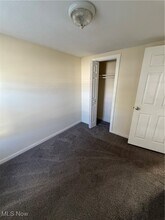 Building Photo - 368 Stewart St