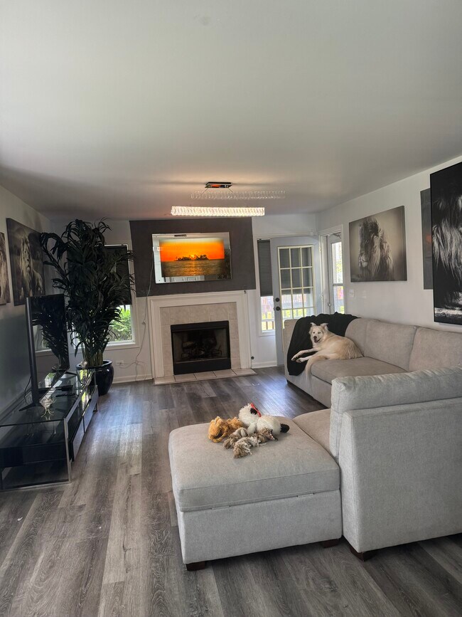 Foto del edificio - 418 Kresswood Dr