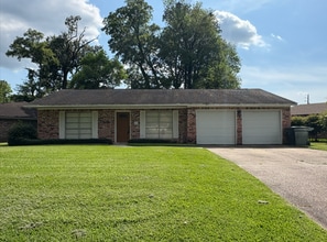 Building Photo - 2995 Wier Dr