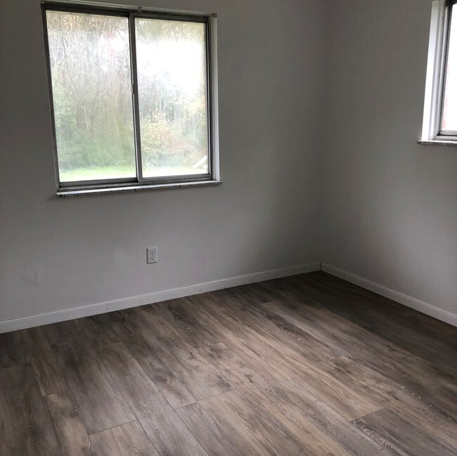 Building Photo - LMB-Stow Apts, LLC  for First Prop II..