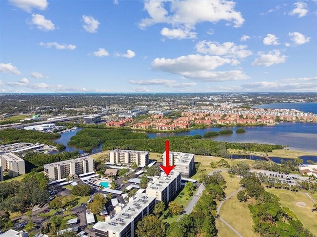 Building Photo - 2700 Cove Cay Dr