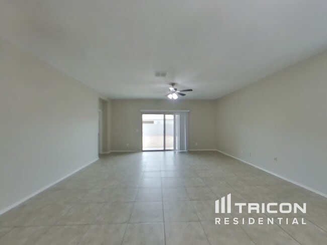 Foto del edificio - 10358 E Lupine Ln