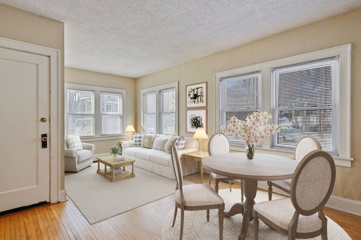 Foto principal - 240 Irving Ave North