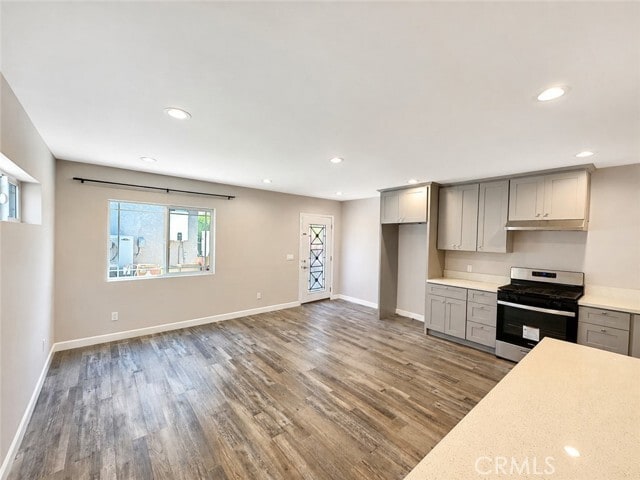 Building Photo - 7645 Amestoy Ave
