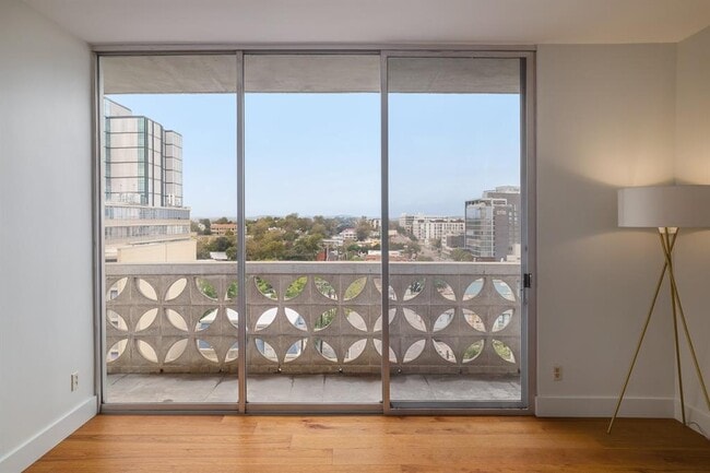 Building Photo - 1801 Lavaca St