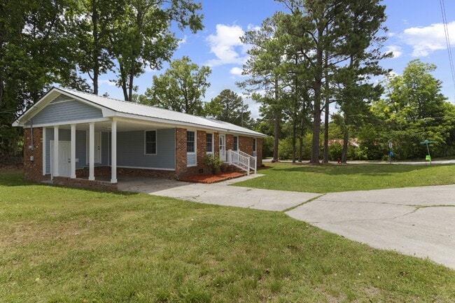 Foto del edificio - 4017 Gum Branch Rd