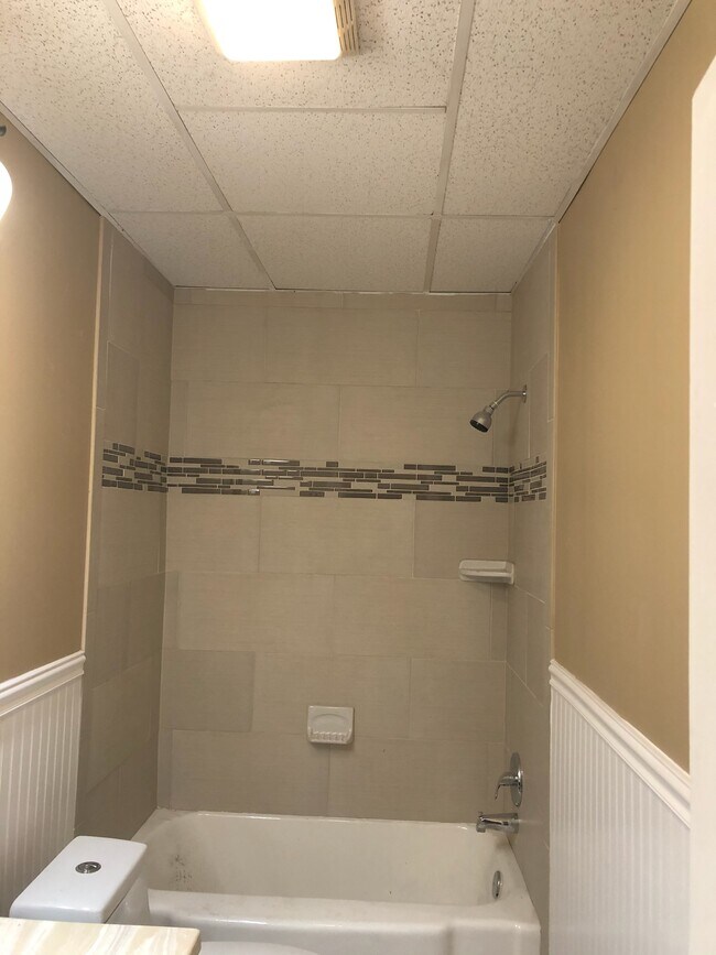 Foto del edificio - 3512 Shadeland Ave