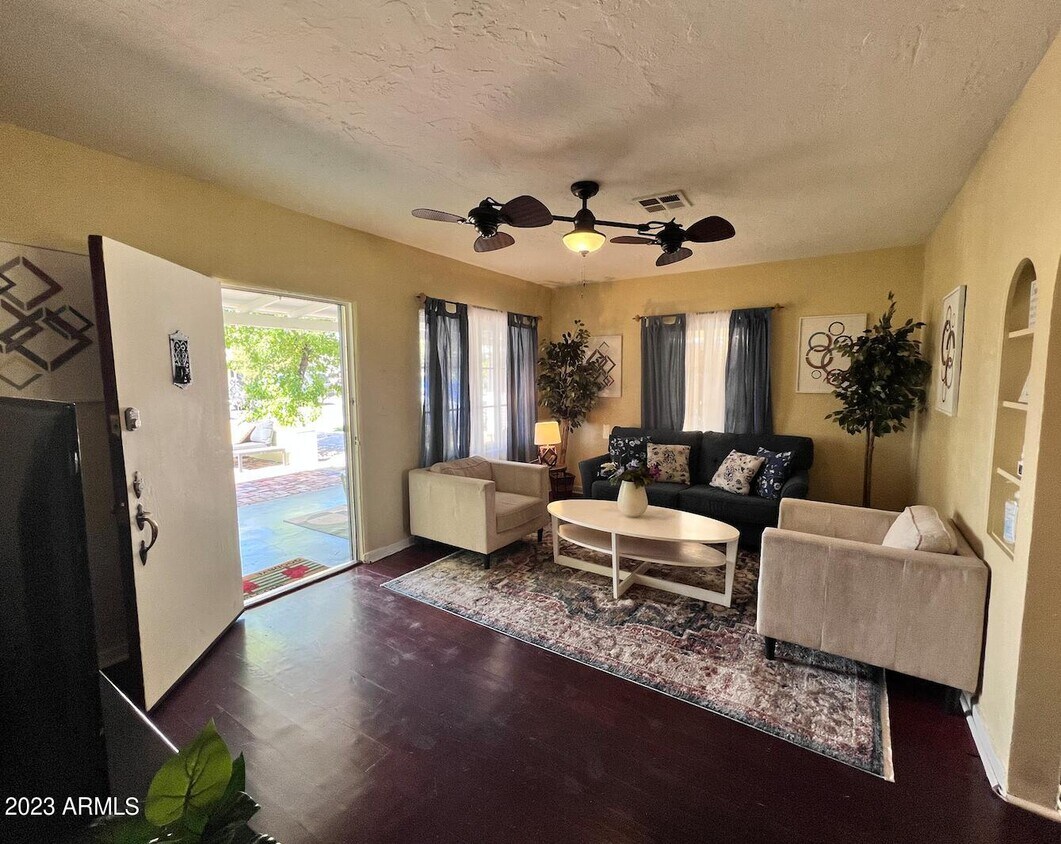 5841 W Gardenia Ave, Glendale, AZ 85301 House Rental in Glendale, AZ