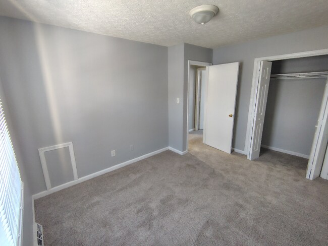 Foto del edificio - 27 Duiguid Dr