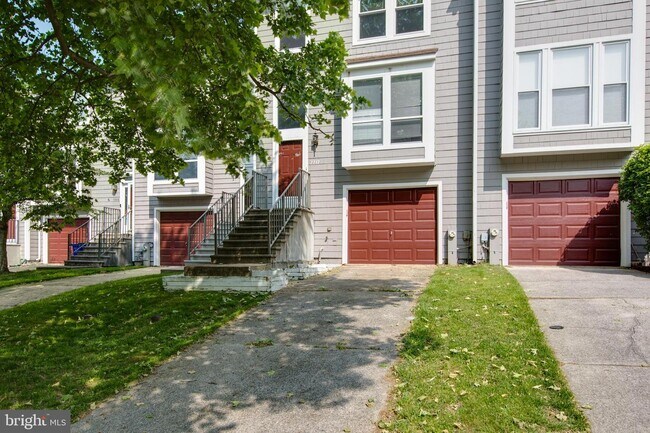 Building Photo - 7717 Heatherside Ln