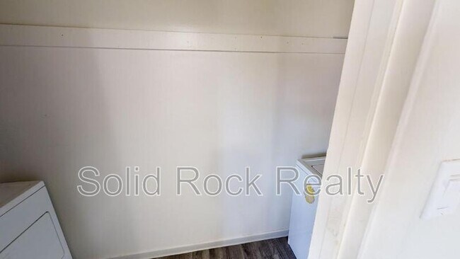 Photo - 1216 Janes Ln Apartment