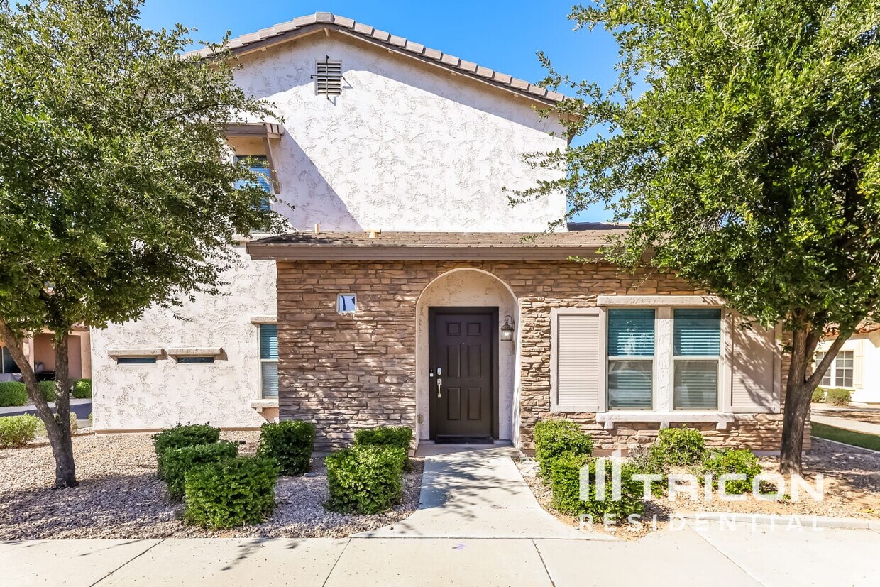 Primary Photo - 17748 W Woodrow Ln