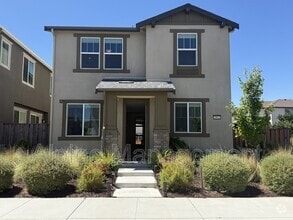 Building Photo - 2062 Cottonwood St