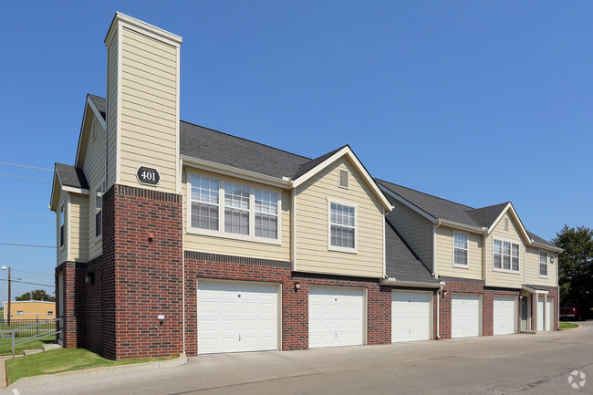 Foto del edificio - Oakmont Apartment Homes