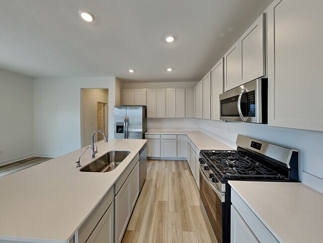 Foto del edificio - 7308 Darley Ln