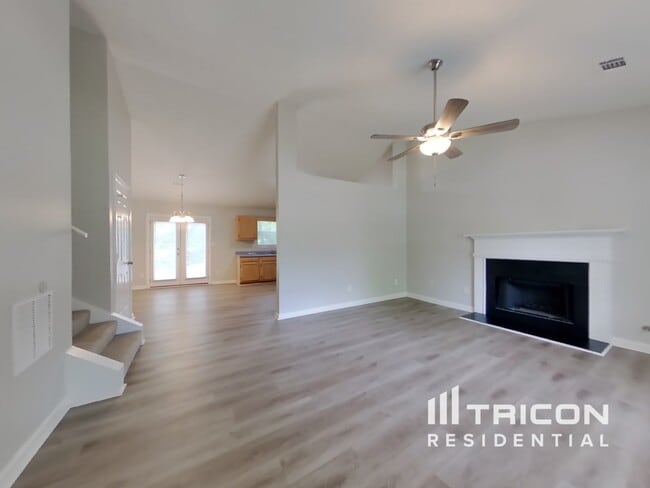 Building Photo - 101 Grand Oaks Way