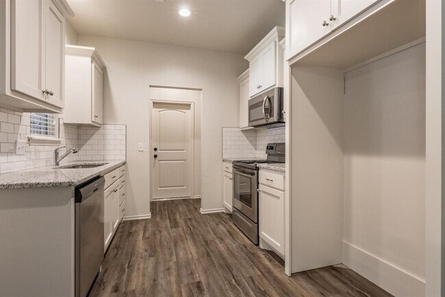 Foto del edificio - 437 Chalk Hill Ct