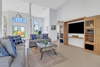 Building Photo - 2202 NW 38th Pl