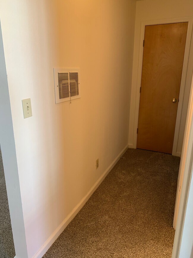 Foto del edificio - 1453 Larissa Cir
