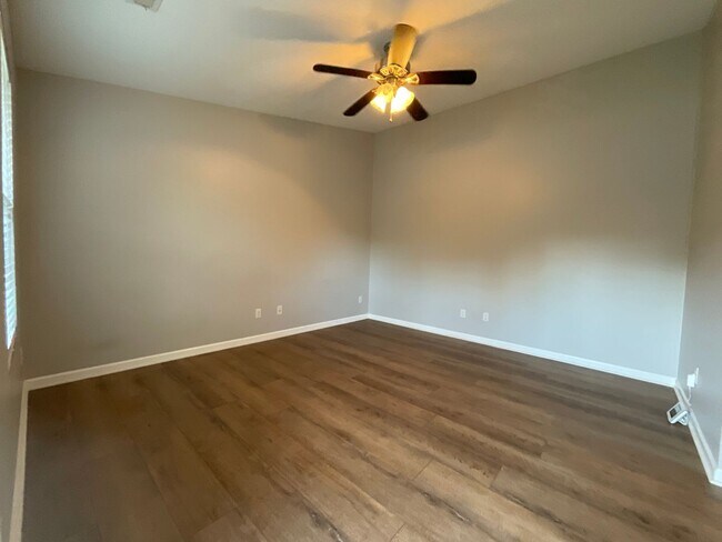 Foto del edificio - 3 bedroom/2 bath home