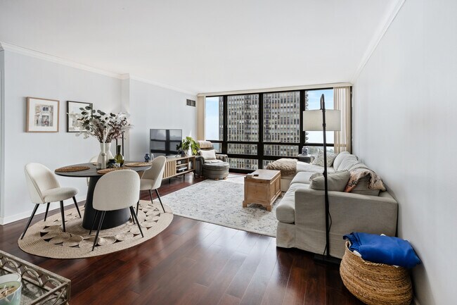 Foto del edificio - 1636 N Wells St