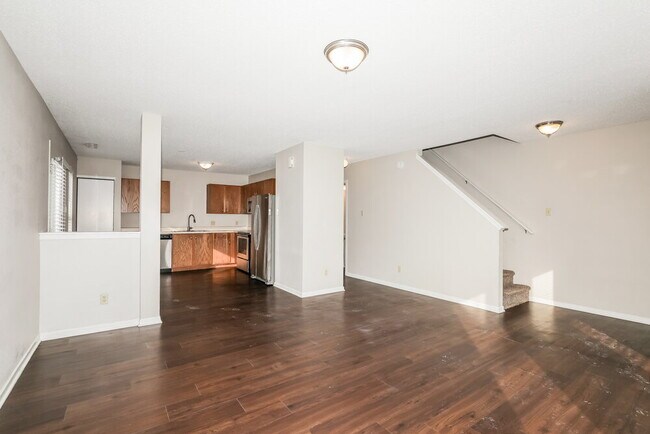 Foto del edificio - 12820 Freedom Dr