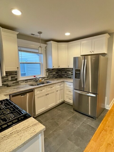 Building Photo - 5839 N Marmora Ave