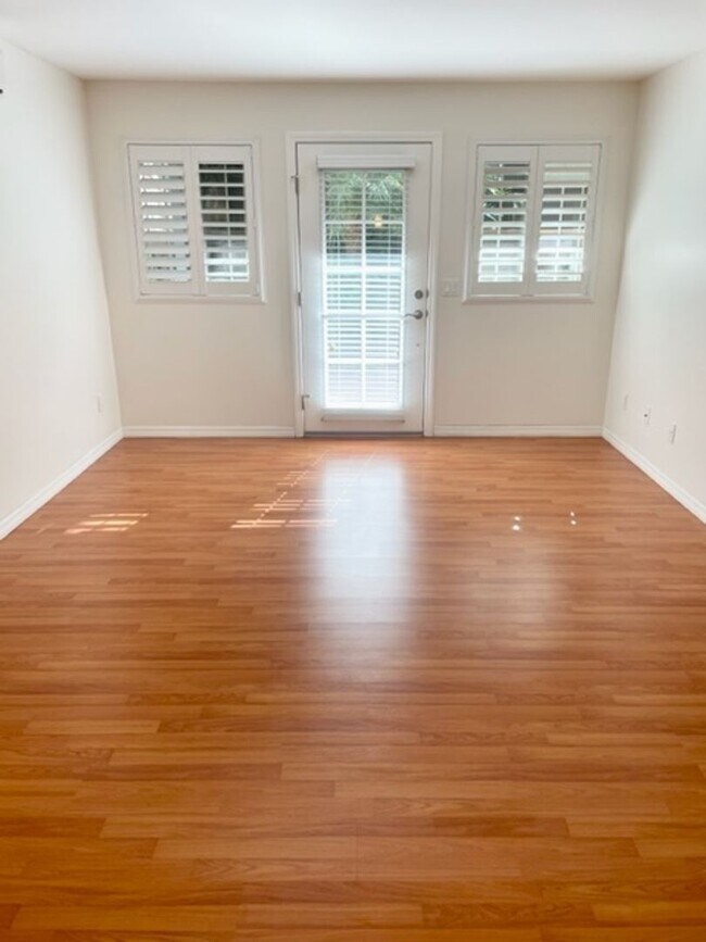 Foto del edificio - Upscale Condo in Clairemont