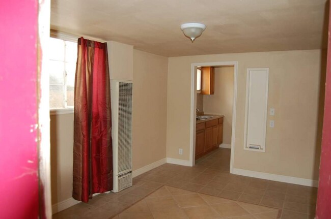 Building Photo - 170 W 200 S