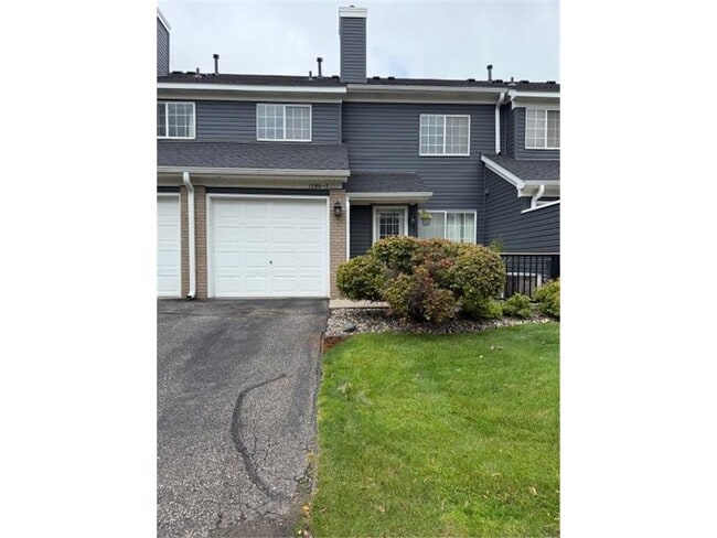 Building Photo - 1790 Donegal Dr