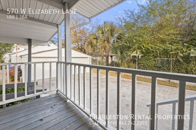 Foto del edificio - 570 Elizabeth Ln W
