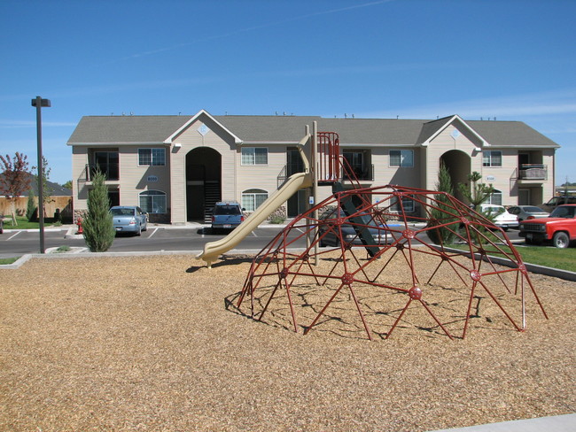 Building Photo - Timberlake Village Apartments