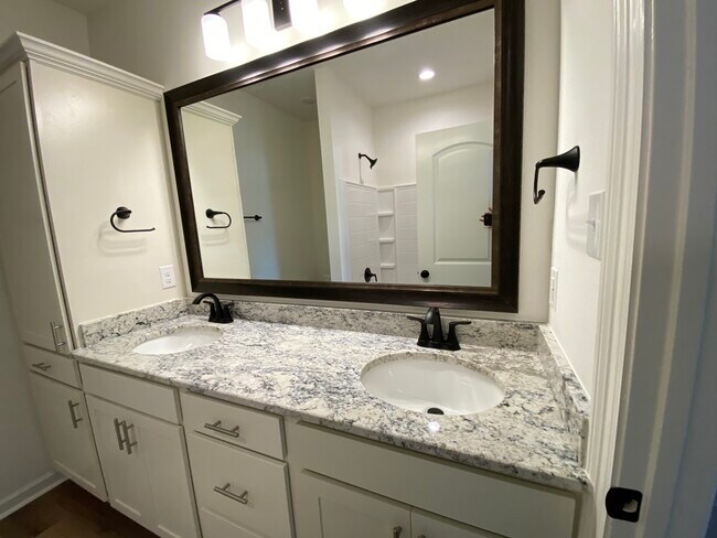 Building Photo - 12113 Trophy Ln