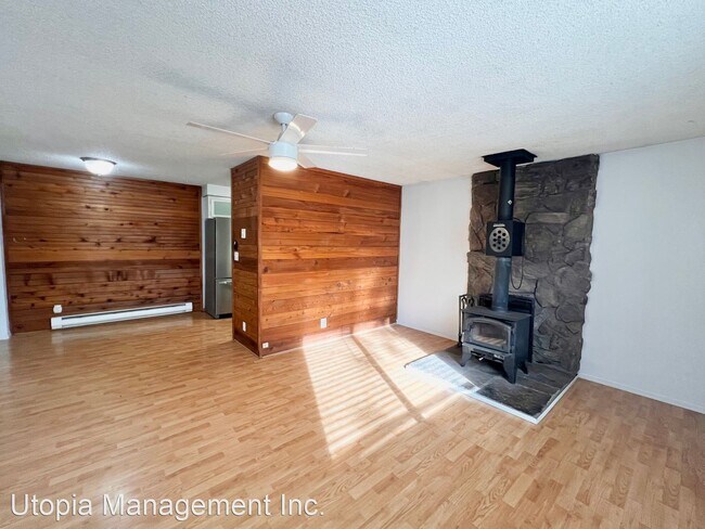 Foto del edificio - 3 br, 1 bath House - 1454 NW Fresno Ave